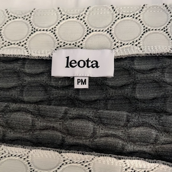 Pencil skirt - Picture 2 of 3